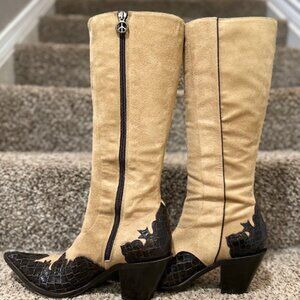 Beautiful pair of Donald J Pliner Boots size 8